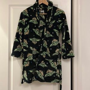 EUC Star Wars Yoda plush robe
